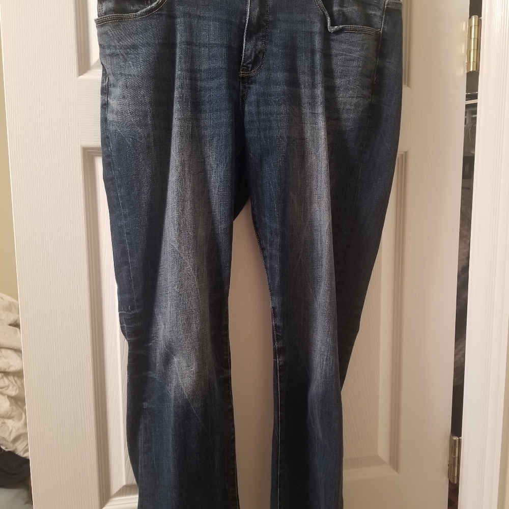 Buckle Jeans